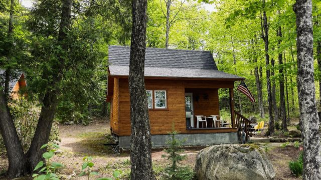 27 Birch Point S, Morgan, VT 05853