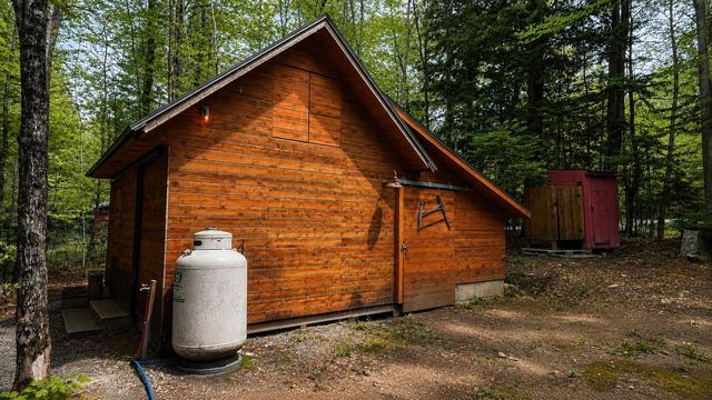 27 Birch Point S, Morgan, VT 05853