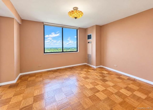 27010 Grand Central 28K, Floral Park, NY 11005