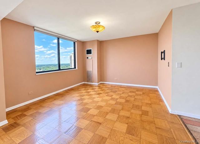 27010 Grand Central 28K, Floral Park, NY 11005