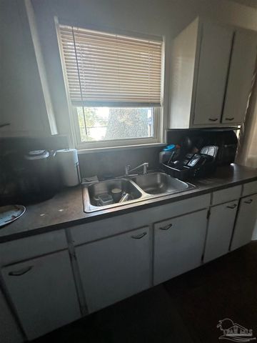 701 Montclair Rd, Pensacola, FL 32505