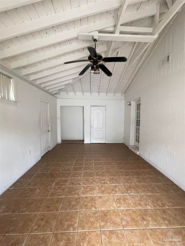 701 Montclair Rd, Pensacola, FL 32505