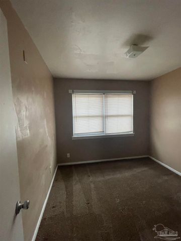 701 Montclair Rd, Pensacola, FL 32505