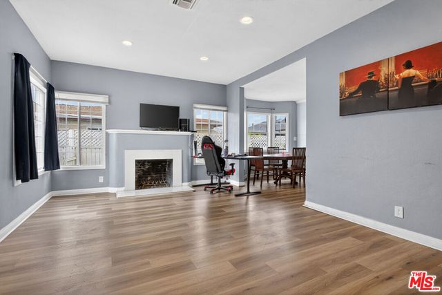 6427 Klump Avenue, North Hollywood, CA 91606