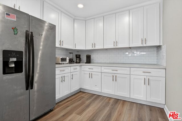 6427 Klump Avenue, North Hollywood, CA 91606