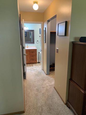 85 SPENCER VILLAGE COURT, Appleton, WI 54914