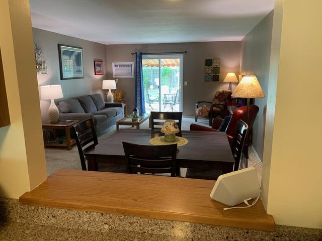 85 SPENCER VILLAGE COURT, Appleton, WI 54914