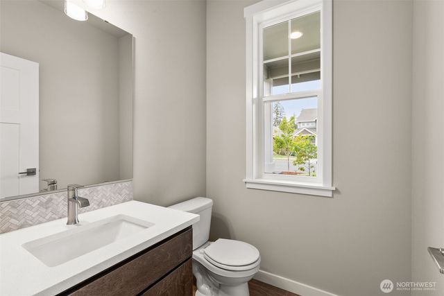 9011 Wyatt Court SE, Tumwater, WA 98501