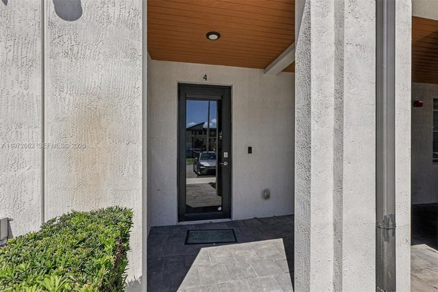 10455 NW 82nd Street 4, Doral, FL 33178