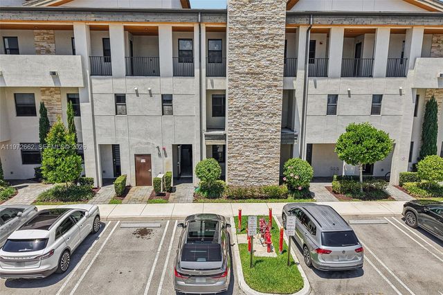 10455 NW 82nd Street 4, Doral, FL 33178