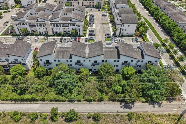 10455 NW 82nd Street 4, Doral, FL 33178