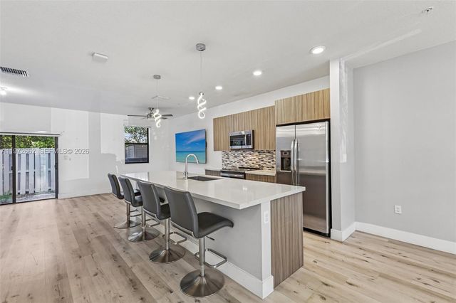 10455 NW 82nd Street 4, Doral, FL 33178