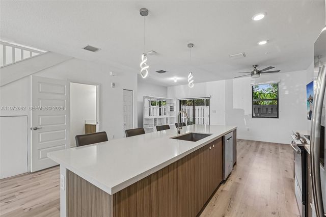 10455 NW 82nd Street 4, Doral, FL 33178