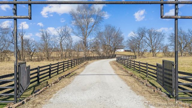 4665 W 103rd Street N, Sperry, OK 74073