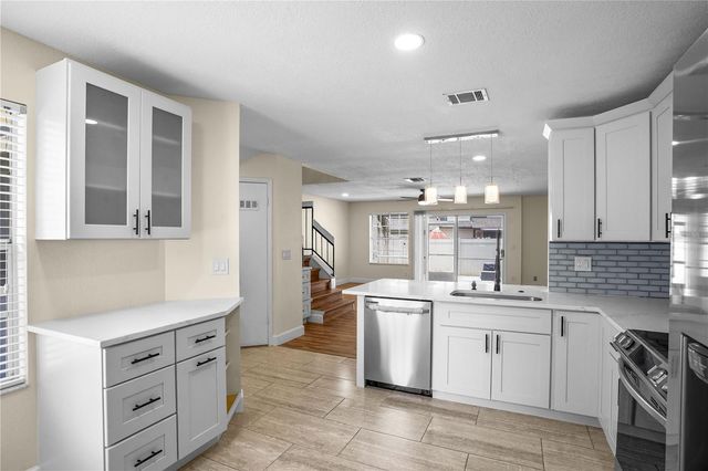2823 BOULDER FALLS COURT, Apopka, FL 32703