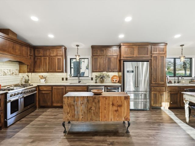 1006 NEWELL Drive, Hudson Oaks, TX 76087