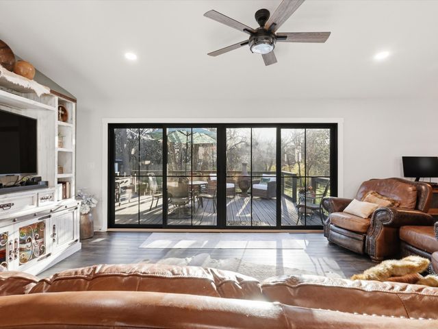 1006 NEWELL Drive, Hudson Oaks, TX 76087