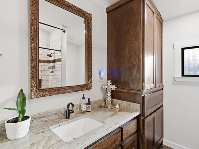 1006 NEWELL Drive, Hudson Oaks, TX 76087