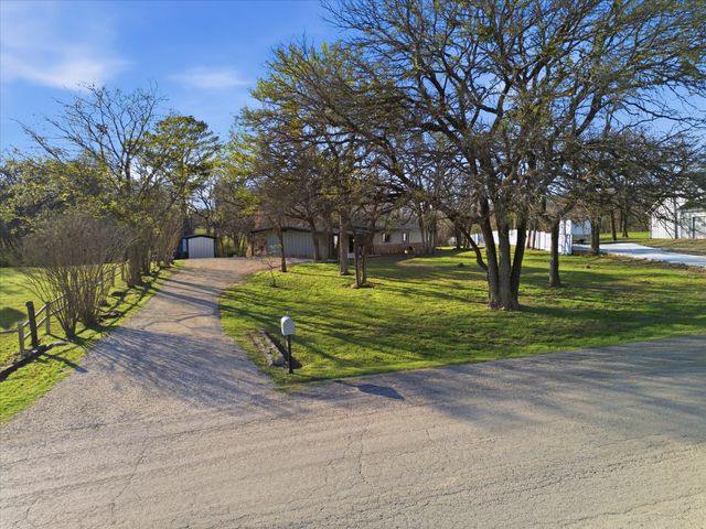 1006 NEWELL Drive, Hudson Oaks, TX 76087