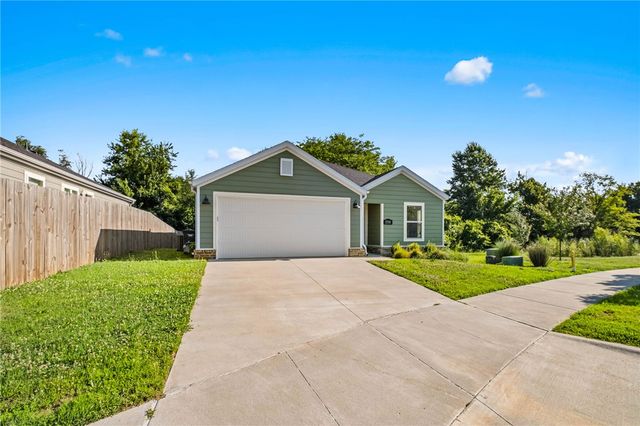 5788 W Greens Chapel Road, Fayetteville, AR 72704