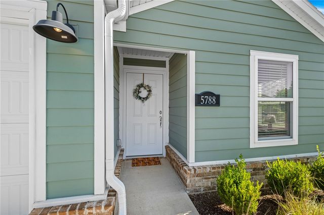 5788 W Greens Chapel Road, Fayetteville, AR 72704