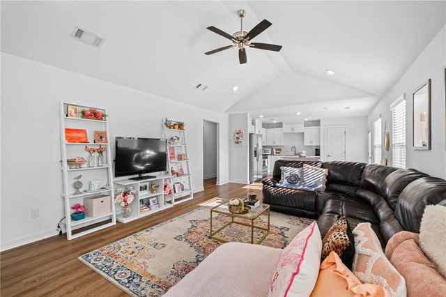 5788 W Greens Chapel Road, Fayetteville, AR 72704