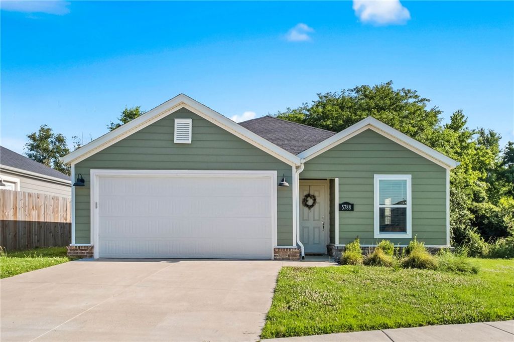 5788 W Greens Chapel Road, Fayetteville, AR 72704