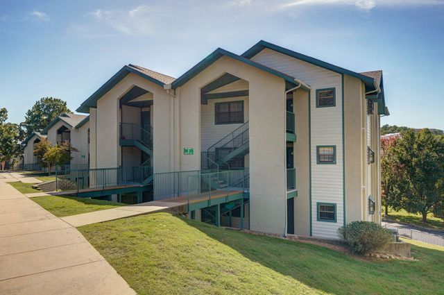 2700 Green Mountain Drive 2, Branson, MO 65616