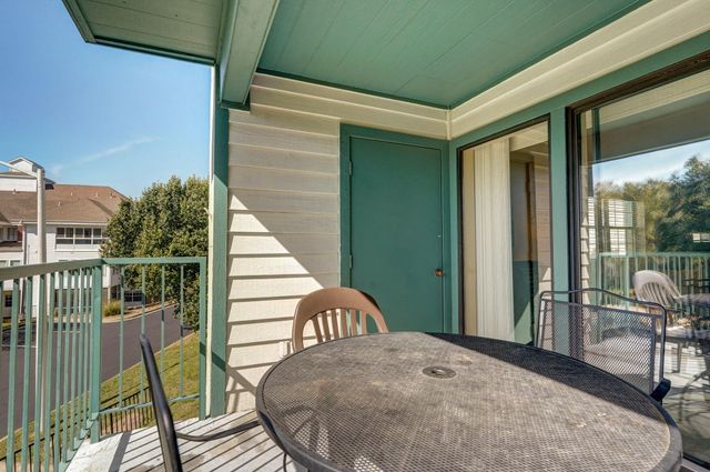 2700 Green Mountain Drive 2, Branson, MO 65616