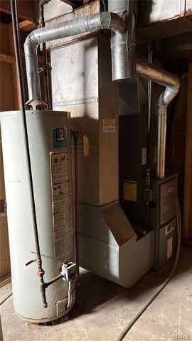 9426 Westchester Drive, St Louis, MO 63136