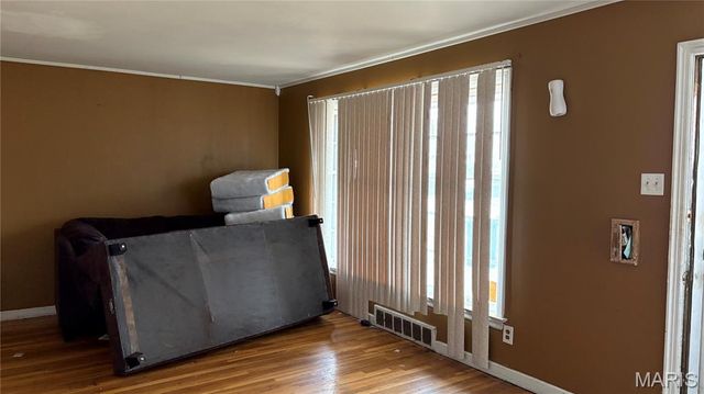 9426 Westchester Drive, St Louis, MO 63136