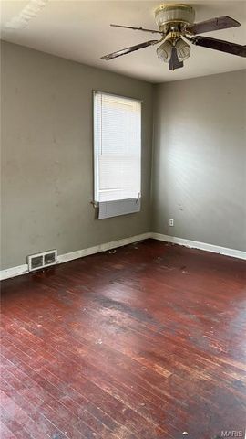 9426 Westchester Drive, St Louis, MO 63136