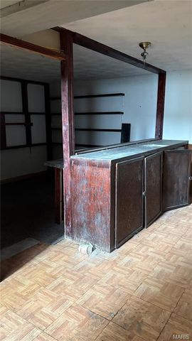 9426 Westchester Drive, St Louis, MO 63136