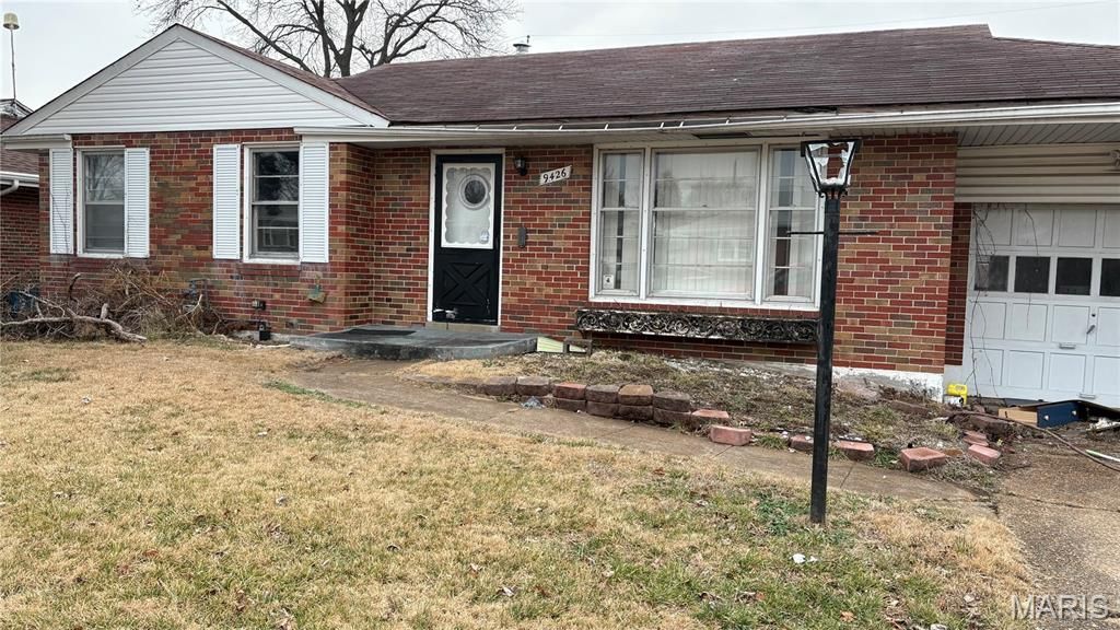 9426 Westchester Drive, St Louis, MO 63136