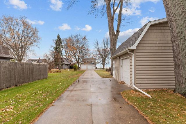 W7199 FIRELANE 2 LANE, Menasha, WI 54942