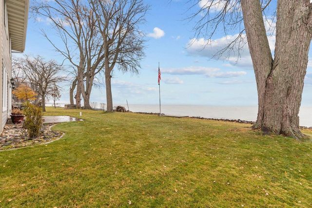 W7199 FIRELANE 2 LANE, Menasha, WI 54942