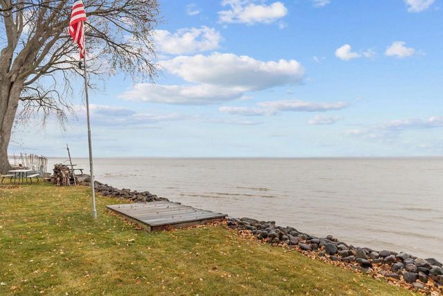 W7199 FIRELANE 2 LANE, Menasha, WI 54942