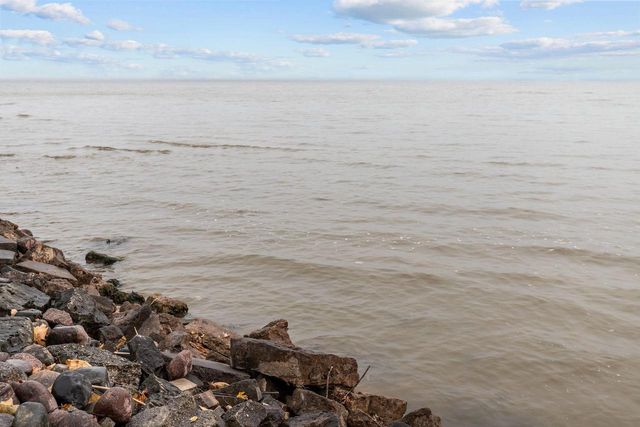 W7199 FIRELANE 2 LANE, Menasha, WI 54942