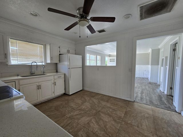 820 SW Palm City Road, Stuart, FL 34994