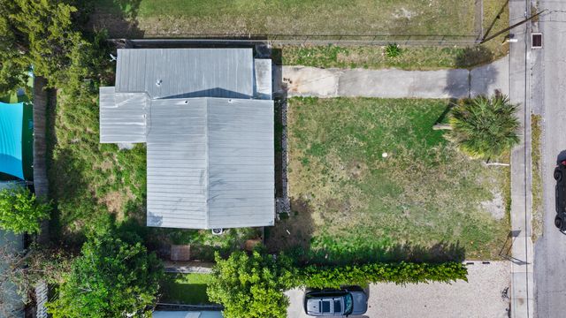 820 SW Palm City Road, Stuart, FL 34994