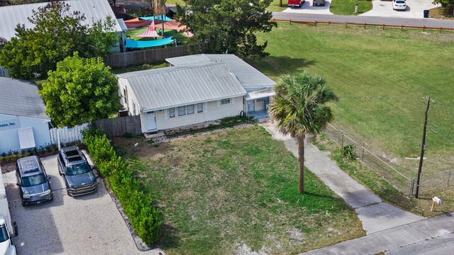 820 SW Palm City Road, Stuart, FL 34994