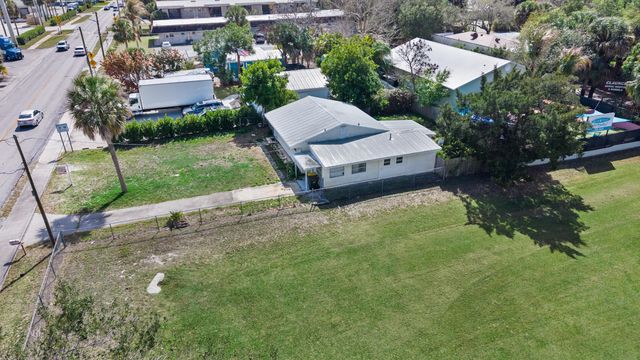 820 SW Palm City Road, Stuart, FL 34994