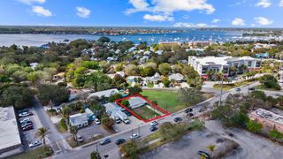 820 SW Palm City Road, Stuart, FL 34994