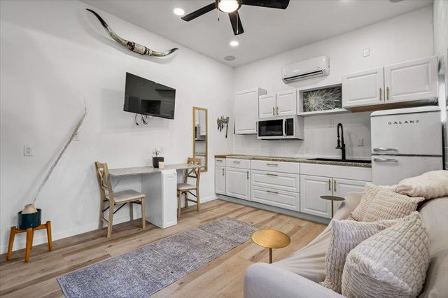 4309 Hank Ave, Austin, TX 78745