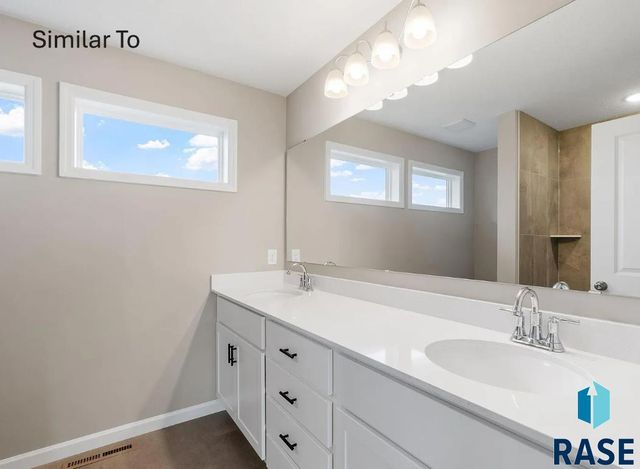 2005 N Valley View Rd Road, Sioux Falls, SD 57107