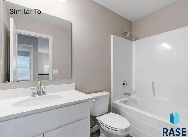 2005 N Valley View Rd Road, Sioux Falls, SD 57107