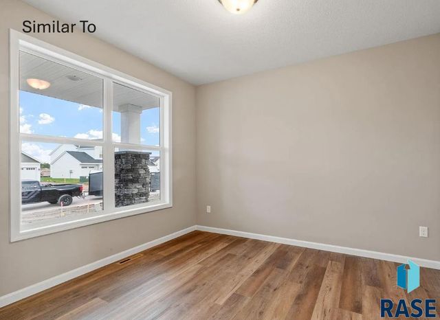 2005 N Valley View Rd Road, Sioux Falls, SD 57107