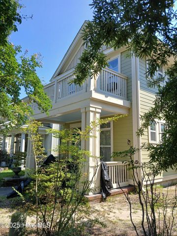 933 S 8th Street, Wilmington, NC 28401