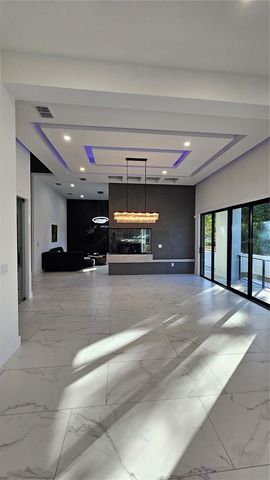 3207 S MANHATTAN AVENUE, Tampa, FL 33629