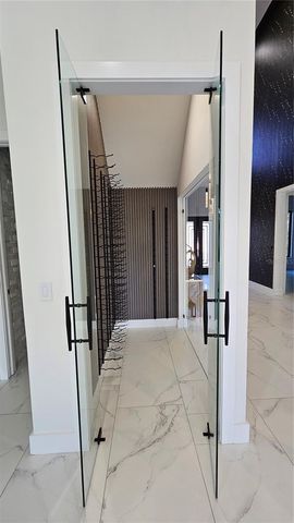 3207 S MANHATTAN AVENUE, Tampa, FL 33629